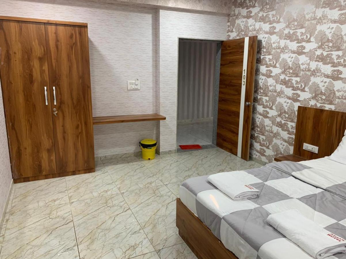 Kesar Hotel Viramgam Ngoại thất bức ảnh