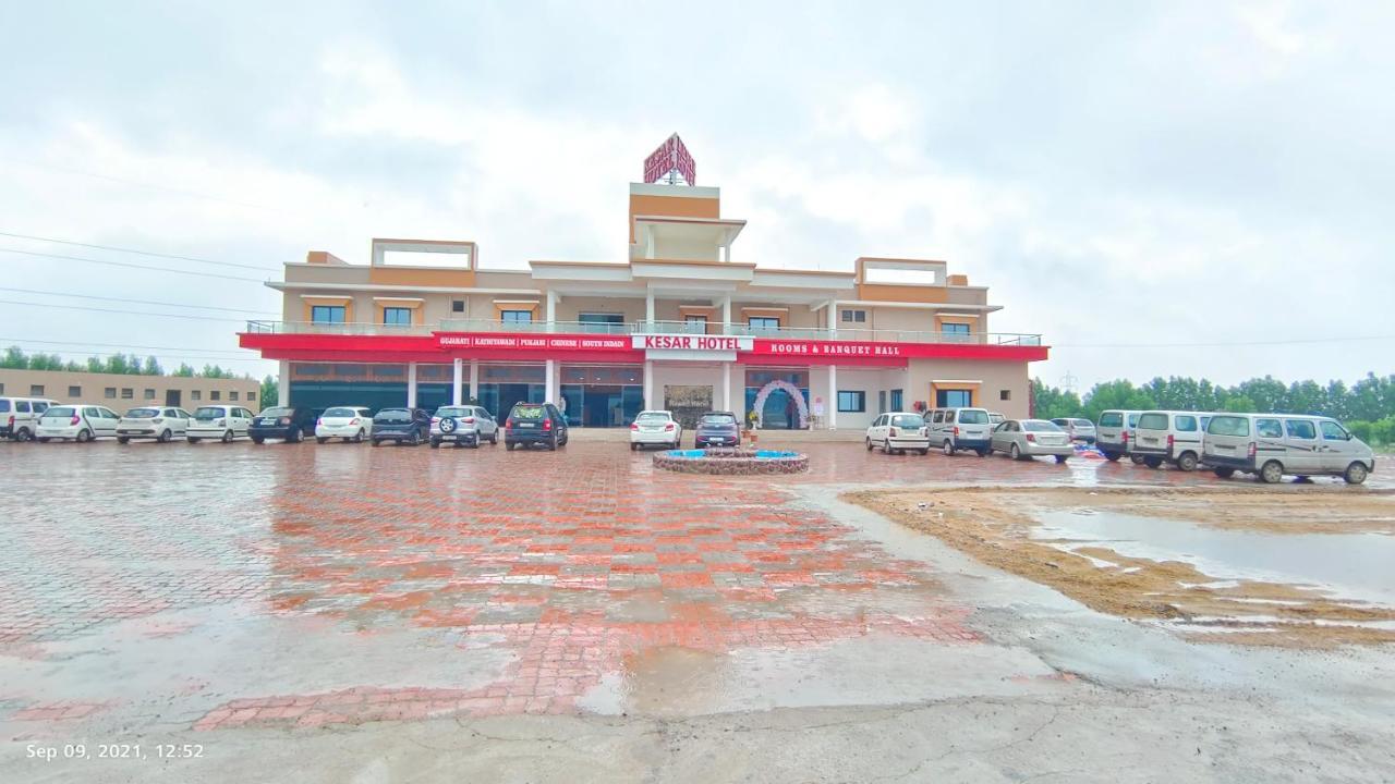 Kesar Hotel Viramgam Ngoại thất bức ảnh