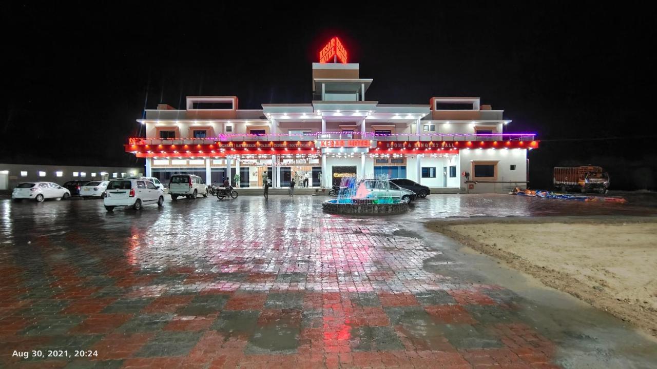 Kesar Hotel Viramgam Ngoại thất bức ảnh