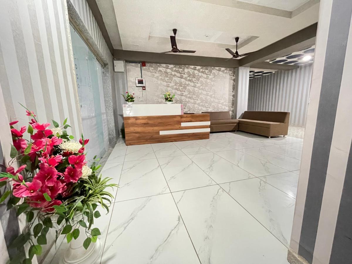 Kesar Hotel Viramgam Ngoại thất bức ảnh