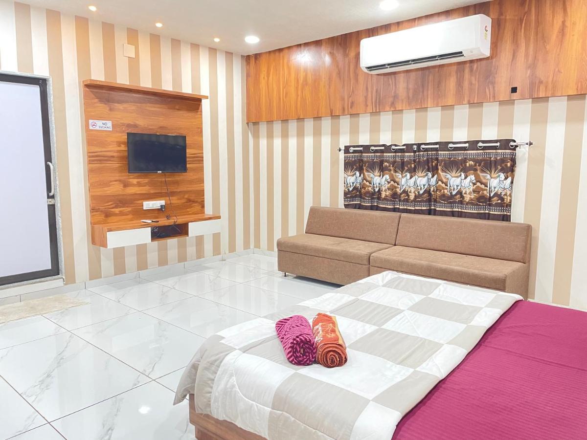 Kesar Hotel Viramgam Ngoại thất bức ảnh